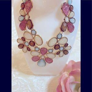 🥀Women’s Beveled Stone Statement Floral Necklace